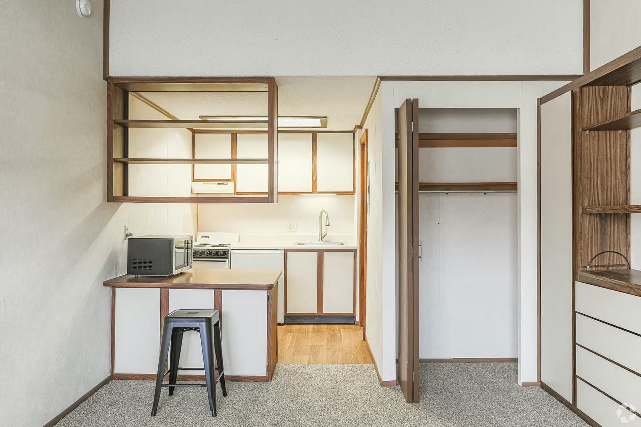 3205 Brunswick St - Photo 3 of 26