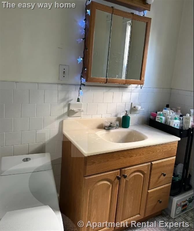 183 College Ave #1 - Photo 3 of 11
