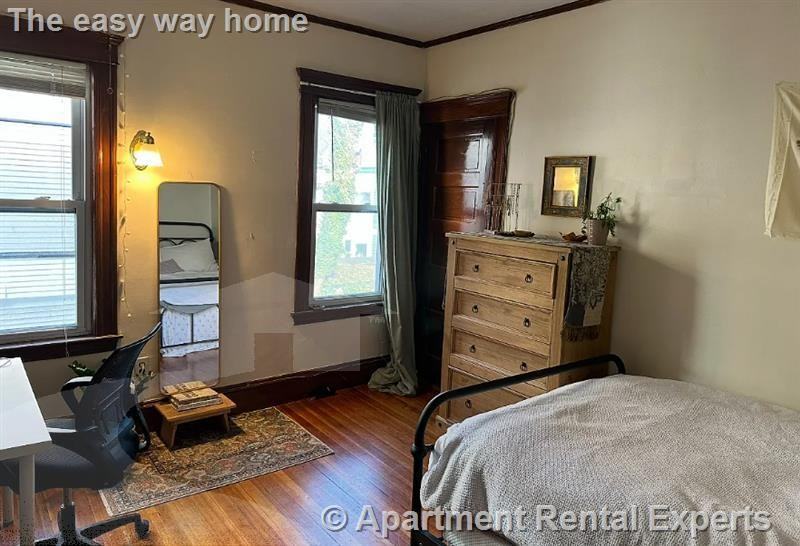 183 College Ave #1 - Photo 5 of 11