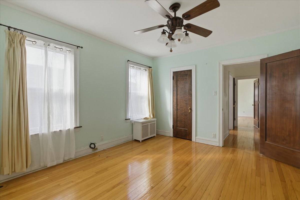 7409 N Claremont Ave #1 - Photo 4 of 12