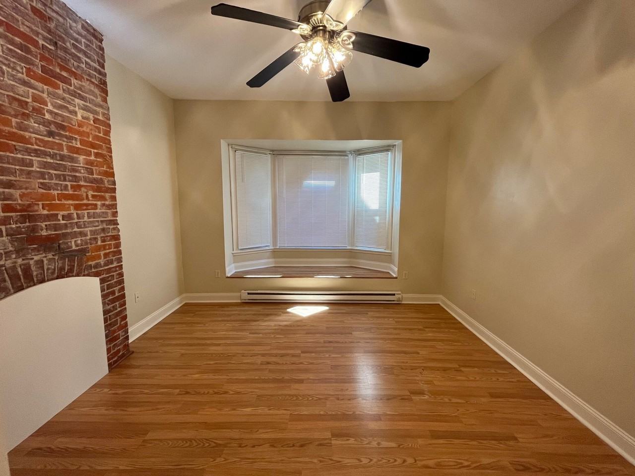 Stratford 217 - Photo 5 of 16