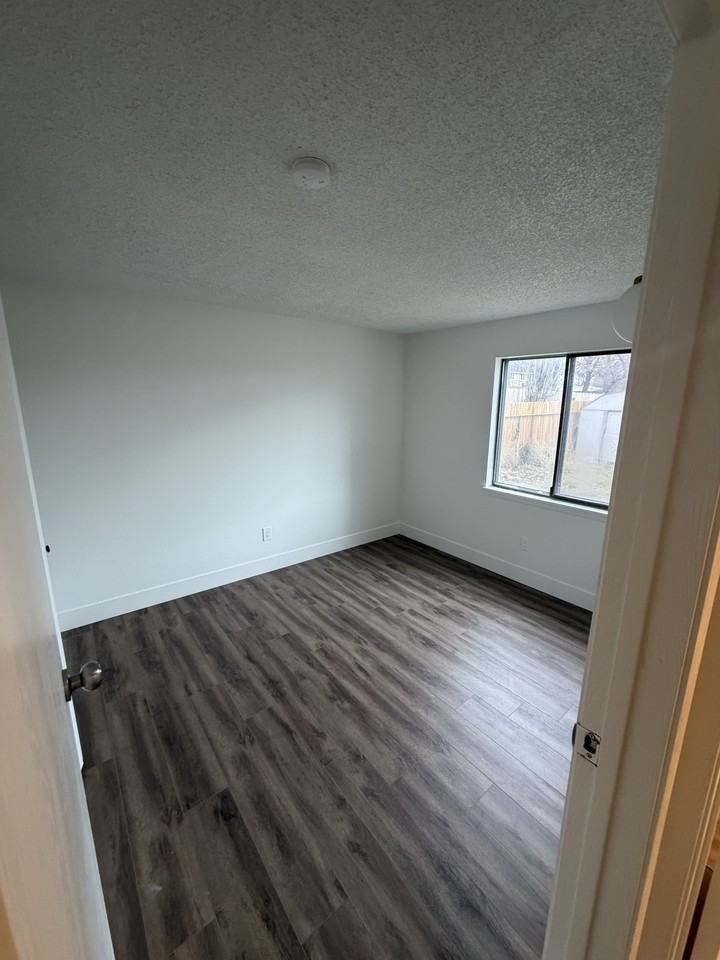 675 Garfield St #1 - Photo 2 of 7