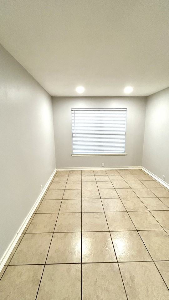 111 Quail Run Dr #1 - Photo 3 of 19