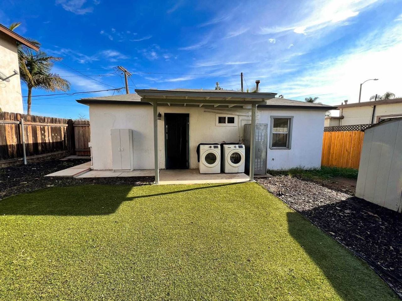 1070 10th Street - Photo 4 of 8