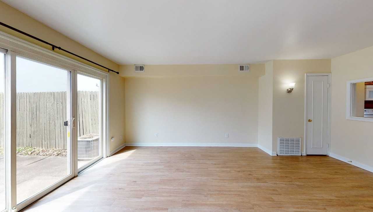 Carriage Hill Townhomes - Photo 7 of 14