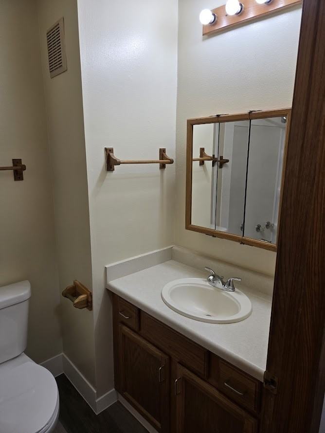 313 E Market St - Photo 5 of 25