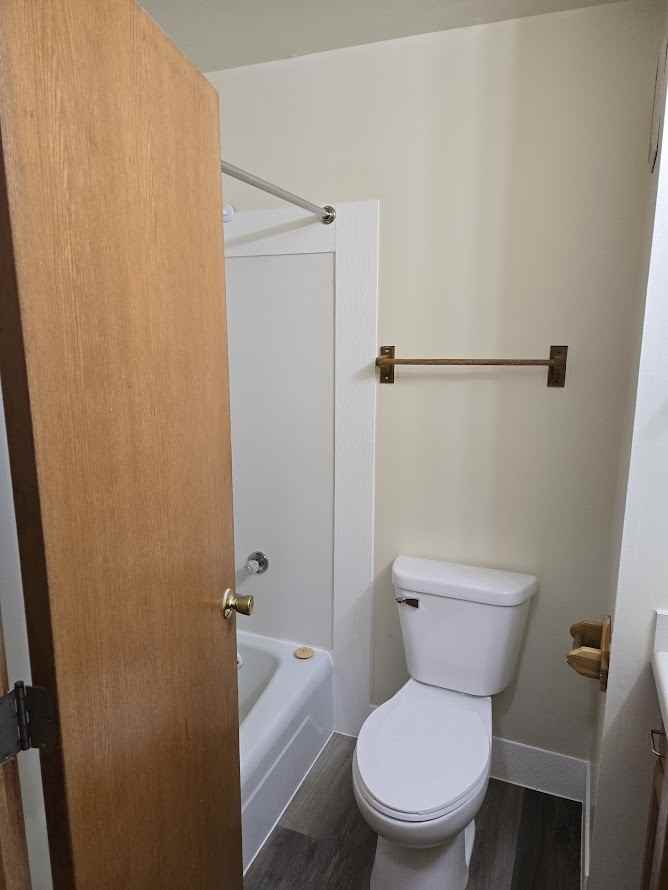 313 E Market St - Photo 6 of 25