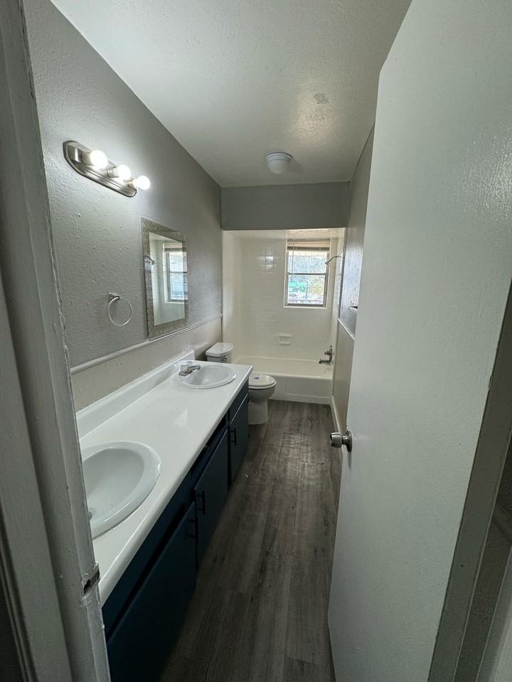 The Pointe - Photo 5 of 50