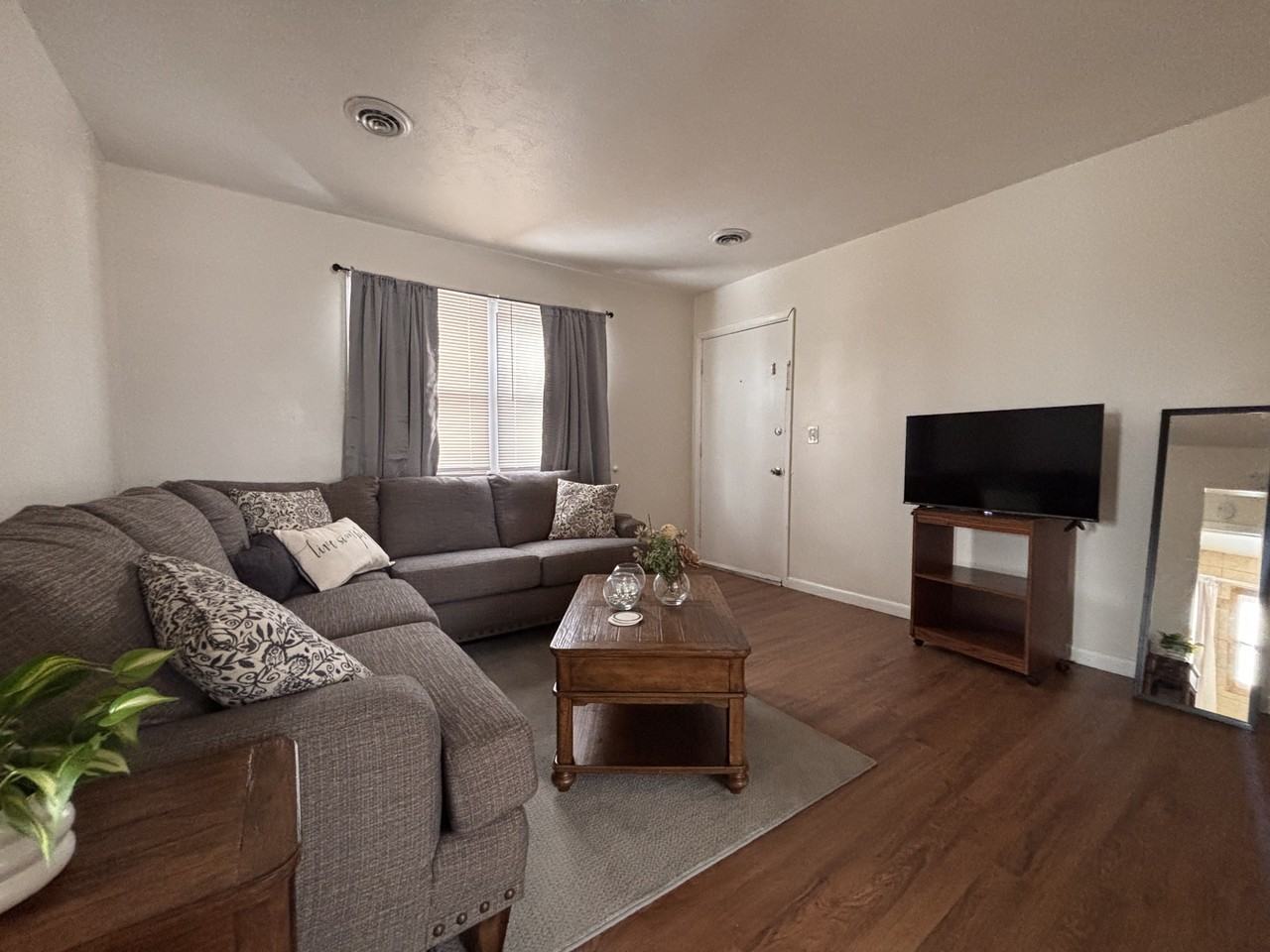 6313 Taylor Circle #2 - Bland - Photo 5 of 6