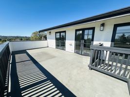 featured image of 16 W Mission St