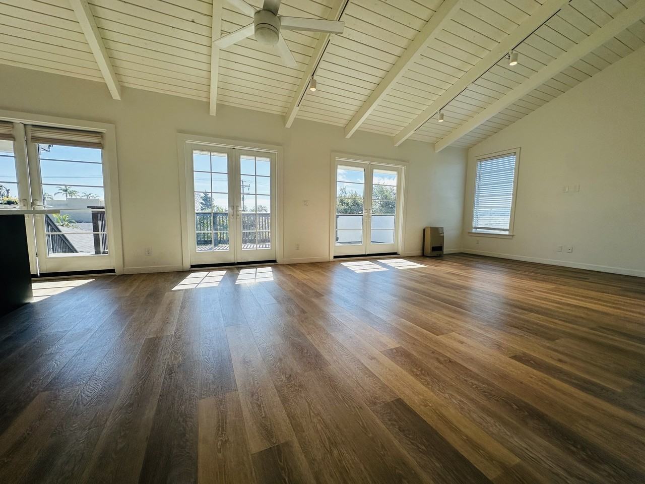 16 West Mission Street - Photo 5 of 13