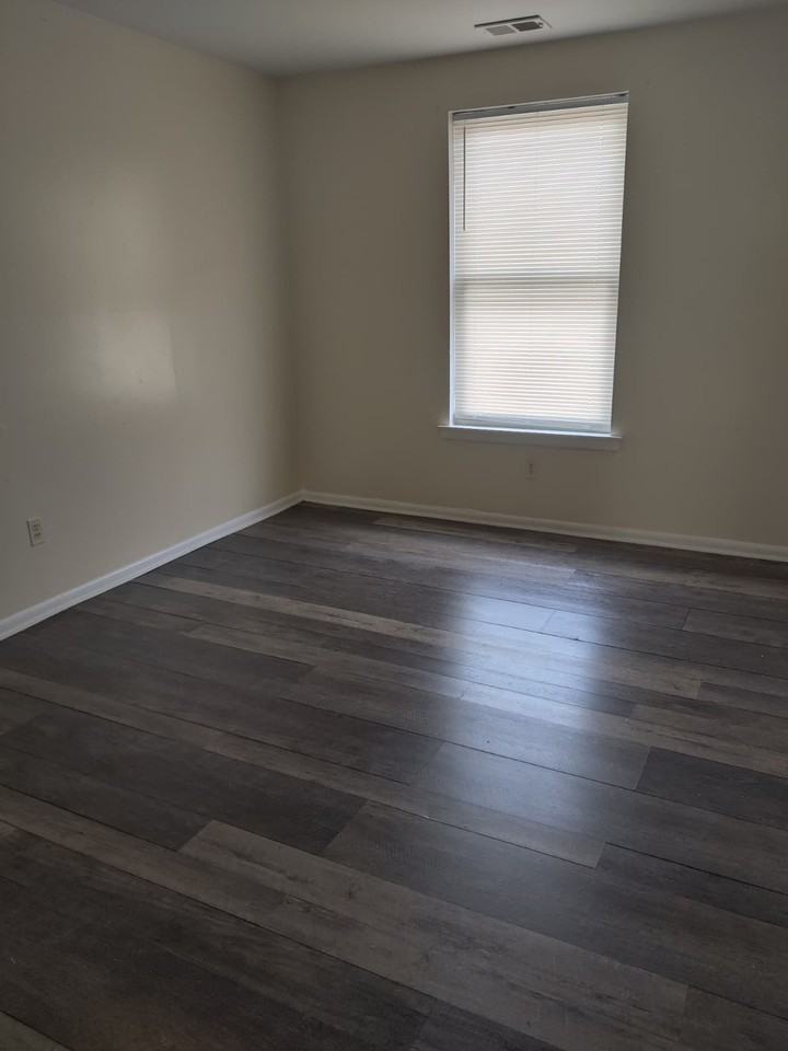 2721 South 76th Street - Photo 6 of 10