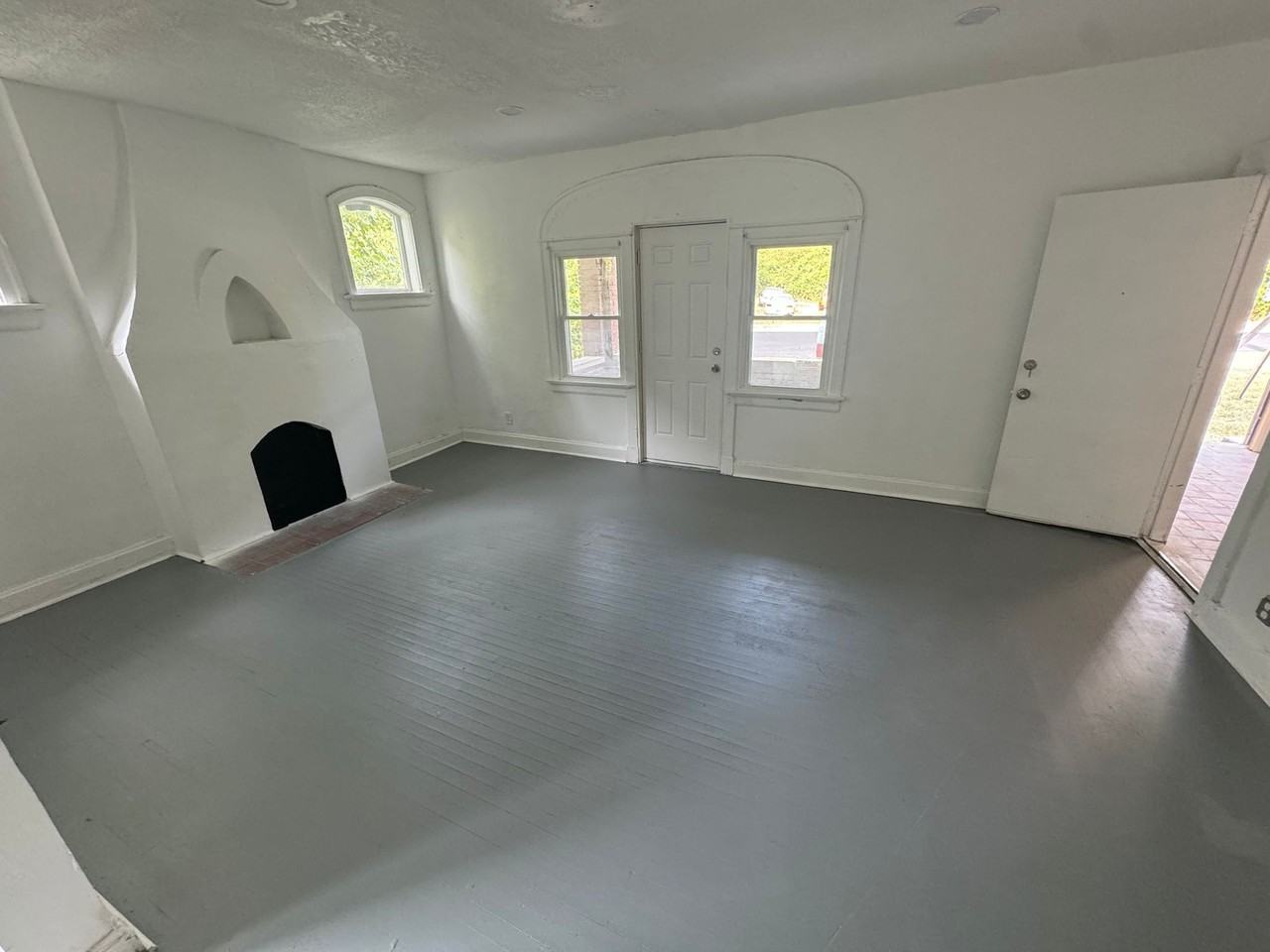 3716 Beatrice Drive - Photo 2 of 11