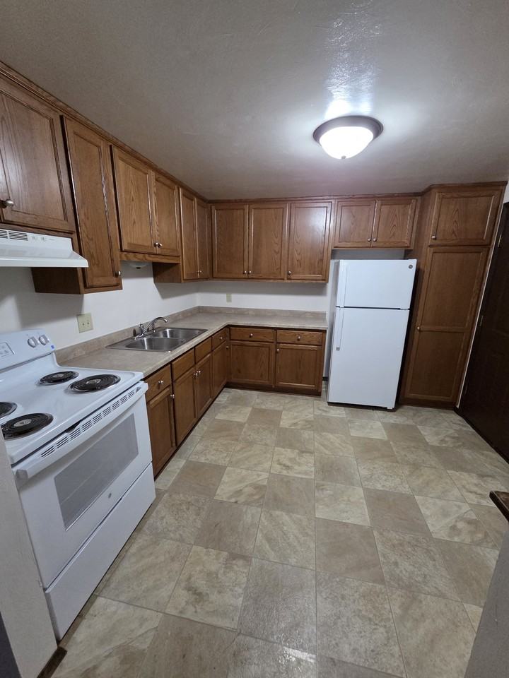 733 Chapel View - Photo 3 of 8