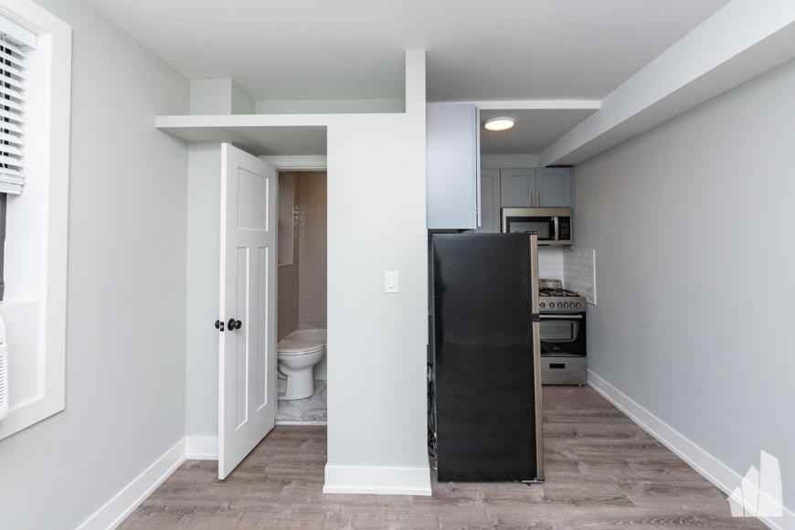 Unit 6O - Photo 3 of 10