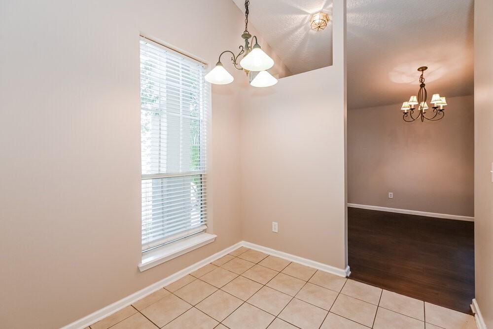 2112 S Cranbrook Ave - Photo 6 of 16