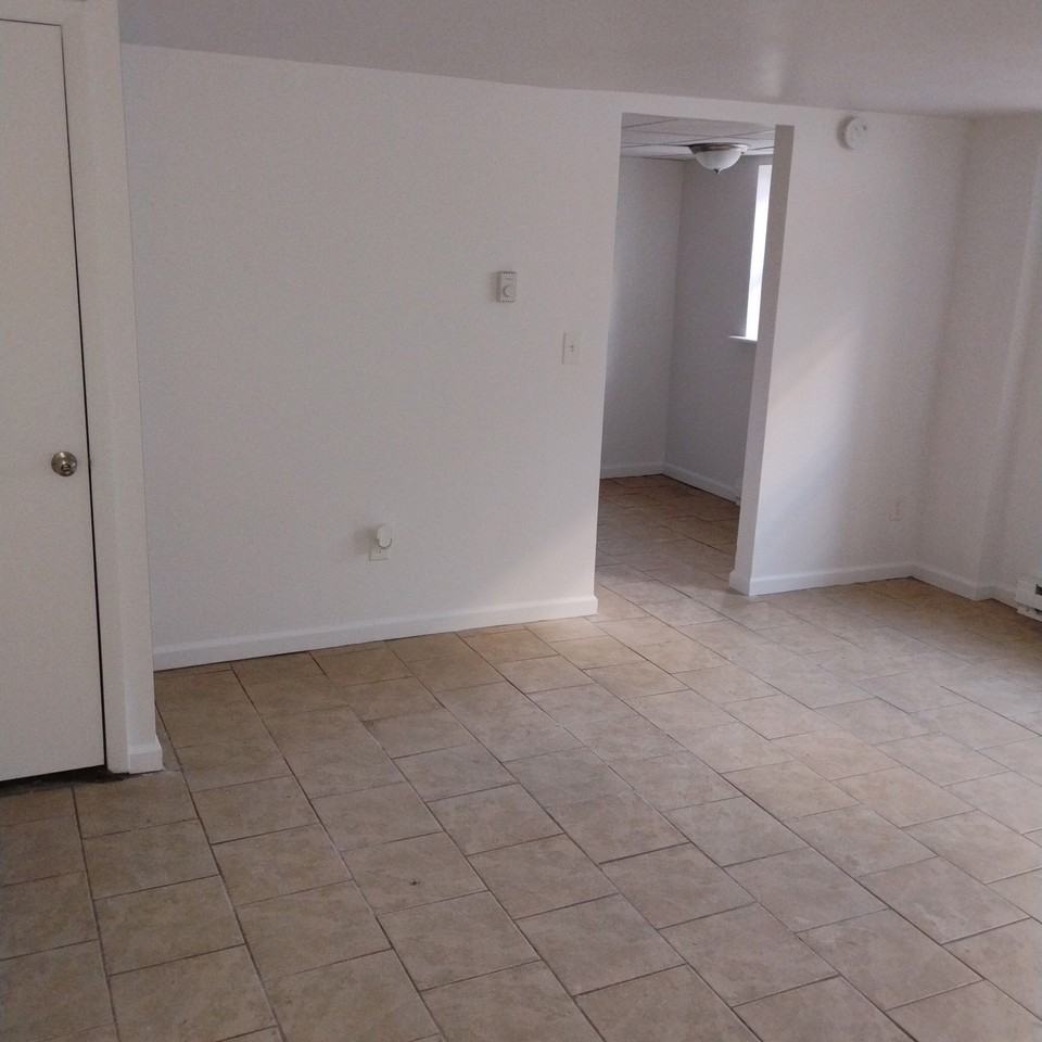 190-192 South Allen Street - Photo 4 of 7