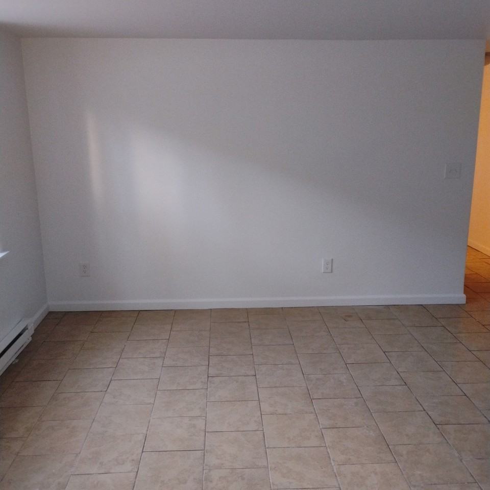 190-192 South Allen Street - Photo 6 of 7