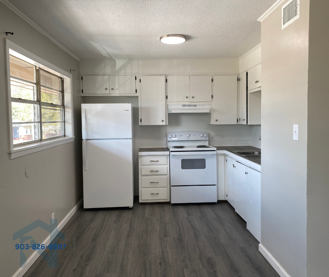 Water Oak 302 Houston Street - Photo 2 of 11