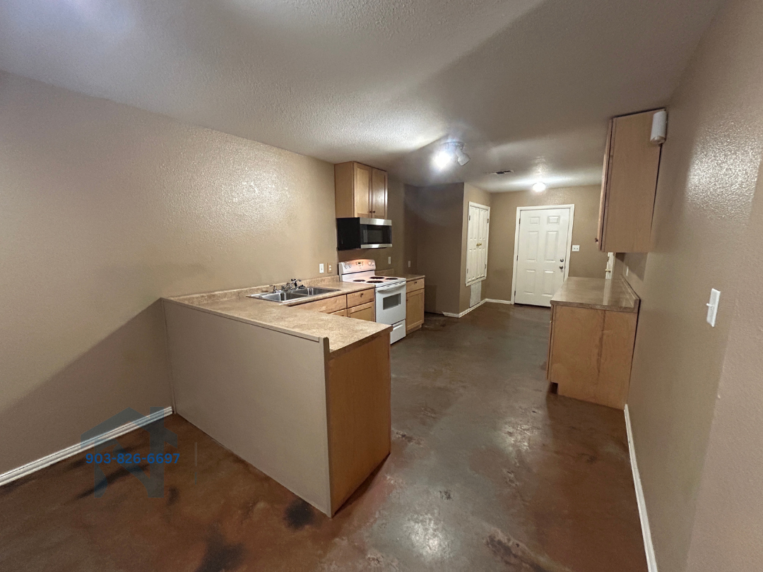 Cardinal Lane Duplexes - Photo 5 of 13