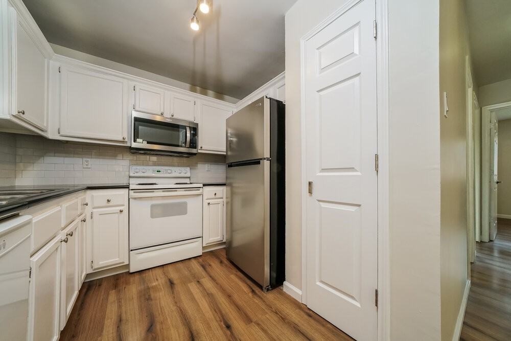 6732 Woodsmoke Way - Photo 6 of 16