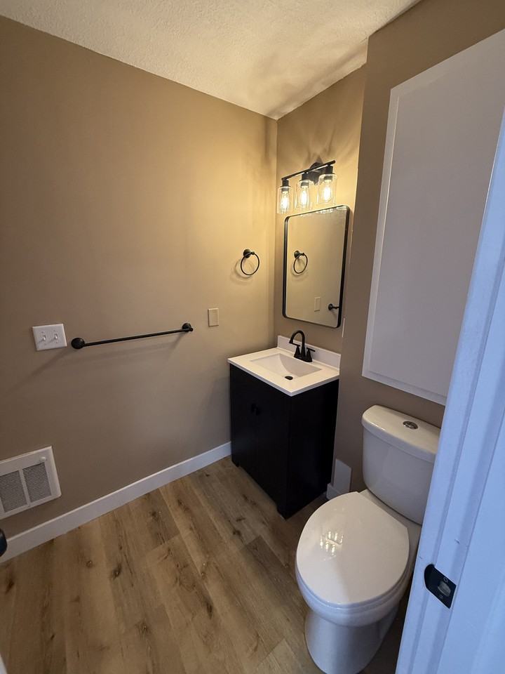 365 State Street N - Photo 4 of 10