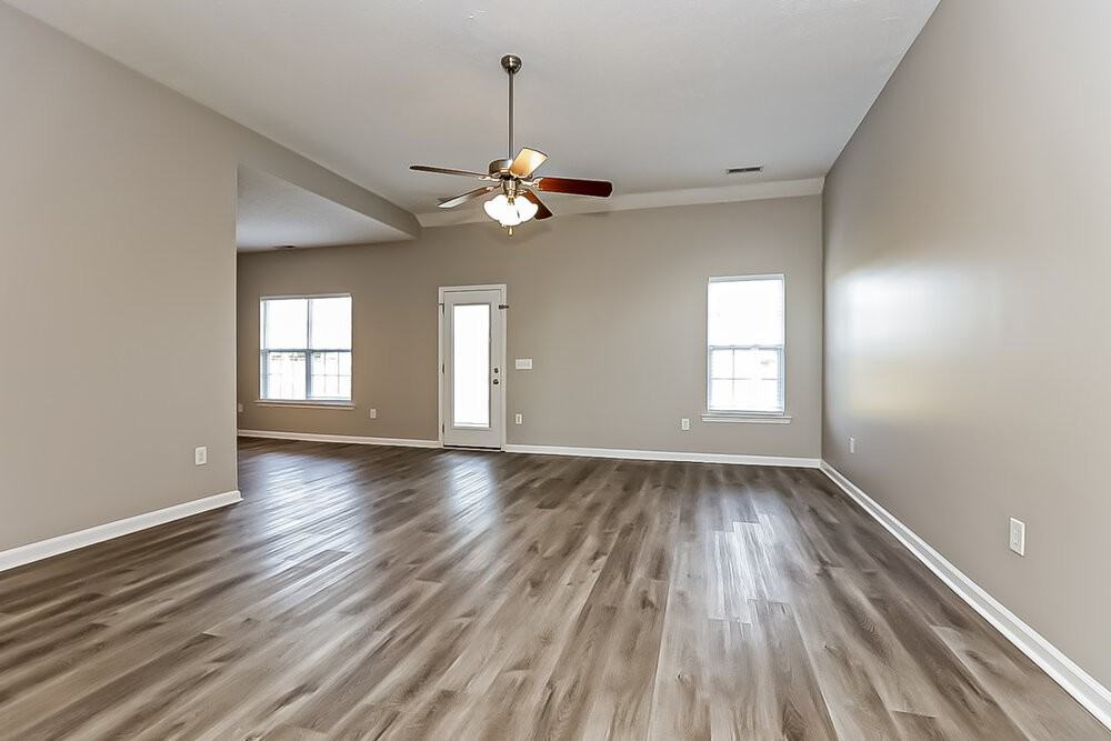 120 Emma Ct - Photo 4 of 16