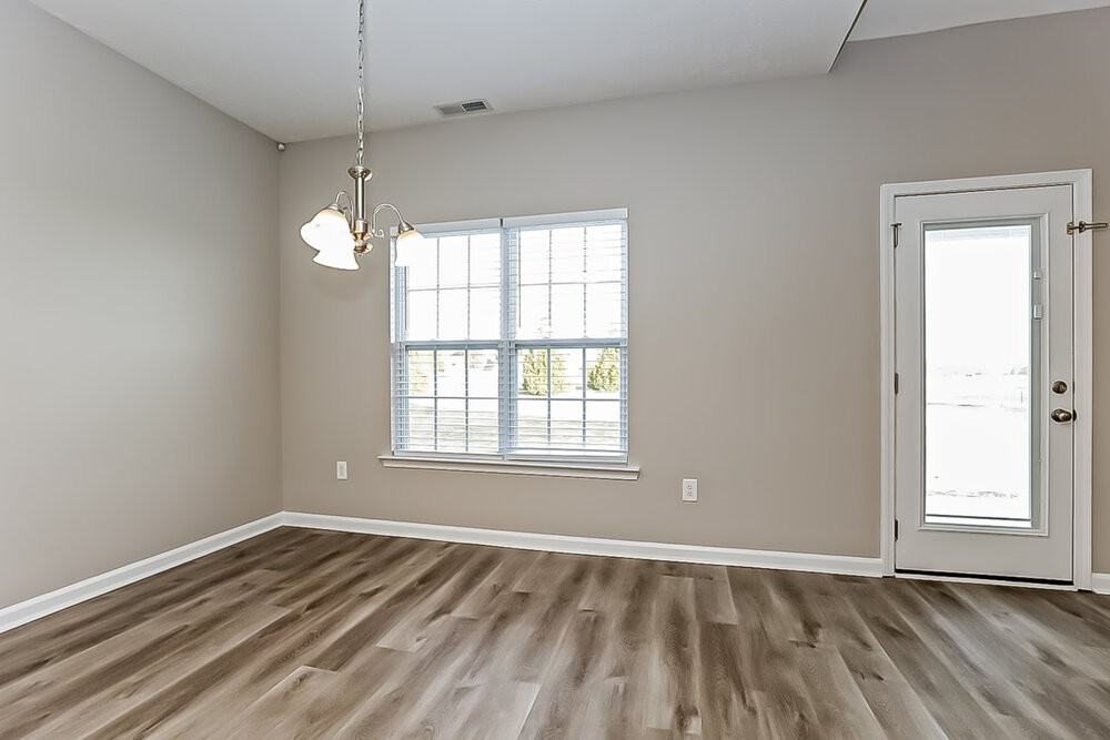 120 Emma Ct - Photo 6 of 16