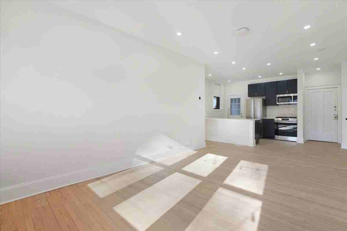 4636 N Hamilton Ave #36-1 - Photo 3 of 8