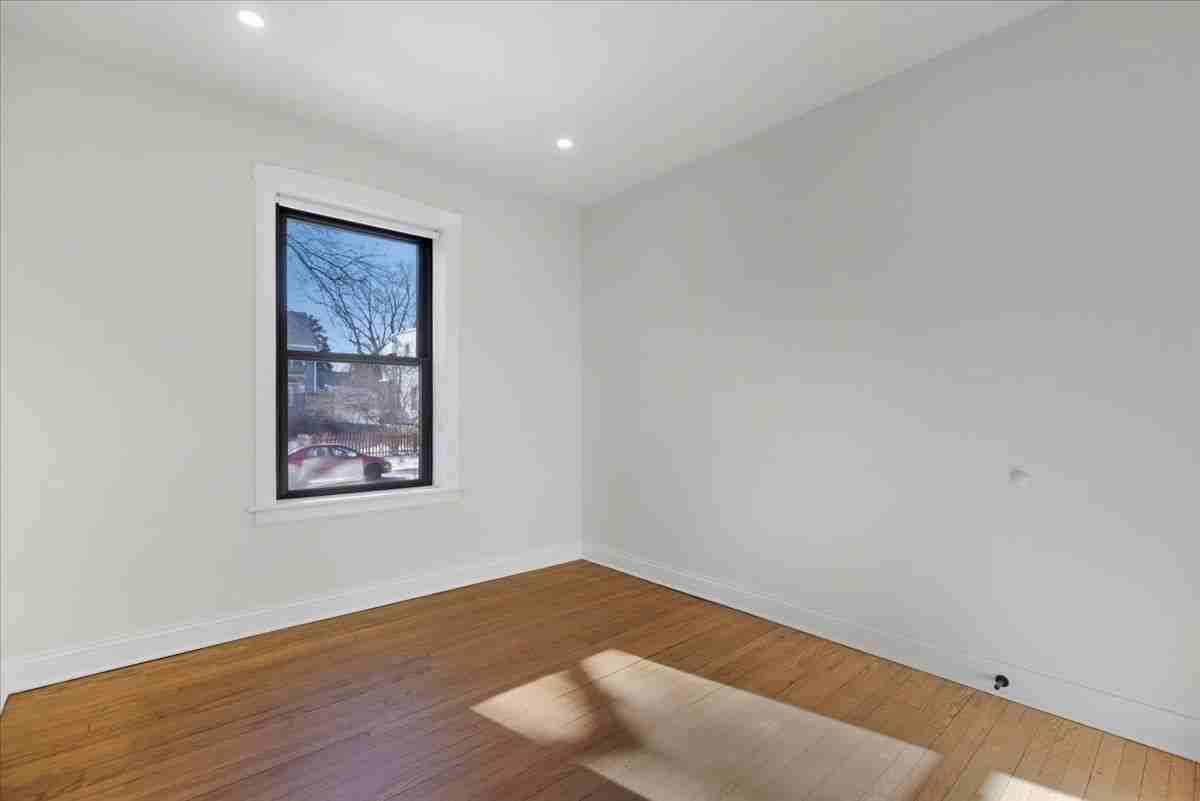 4636 N Hamilton Ave #36-1 - Photo 6 of 8