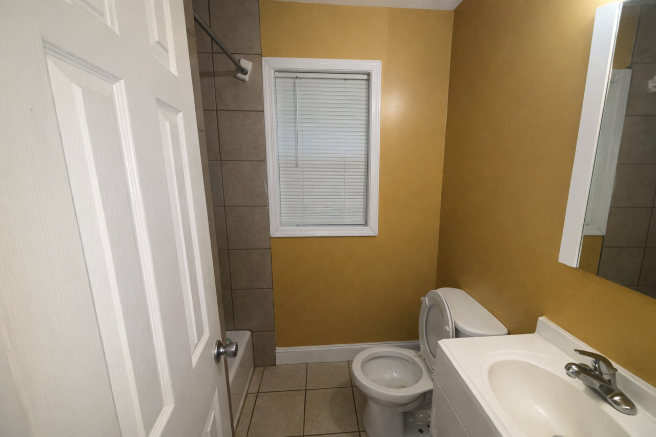 192 Straight Street - Photo 7 of 11