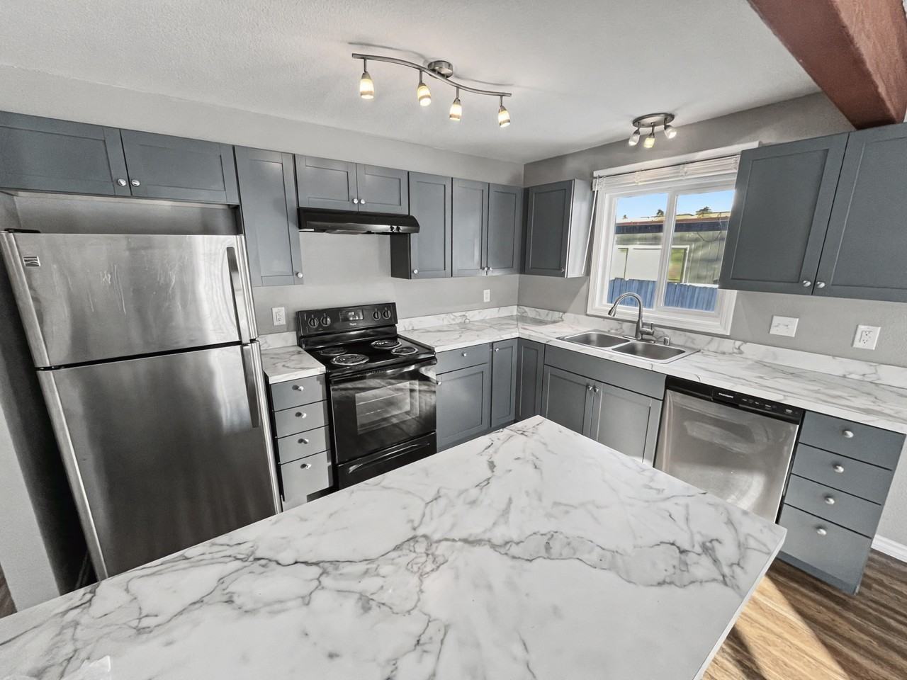 3515 West 41st Avenue - Photo 3 of 10