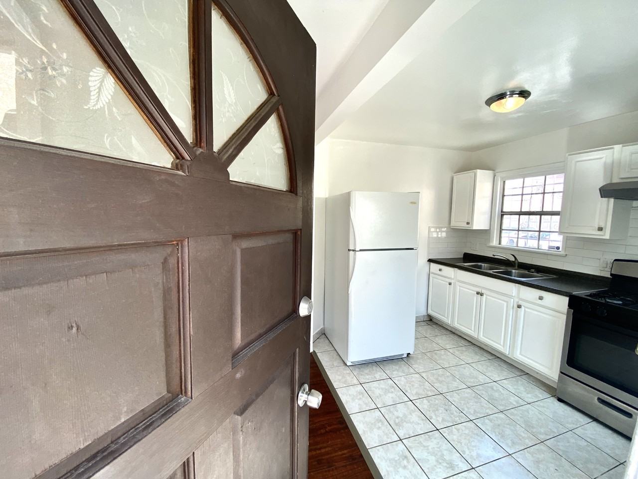 2119 3/4 South Marvin Avenue - Photo 2 of 29