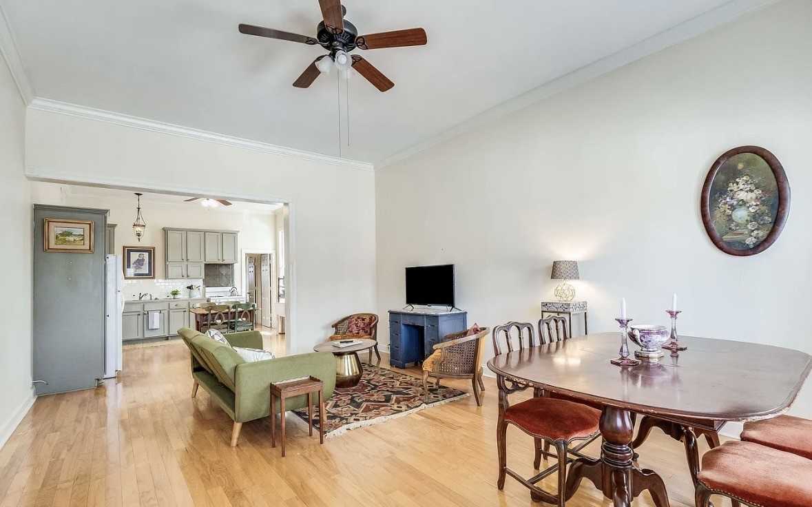 105 Washington Street - Photo 5 of 22