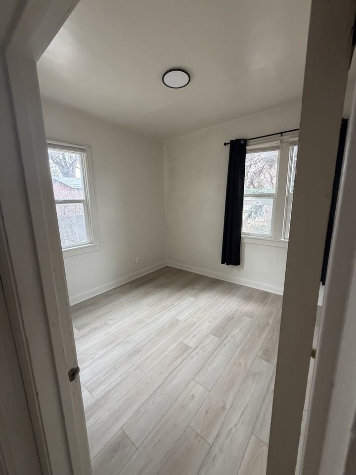 104 12th Street - Photo 5 of 9