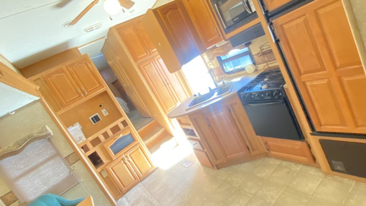 Horseshoe RV 9410 TX - Photo 3 of 11