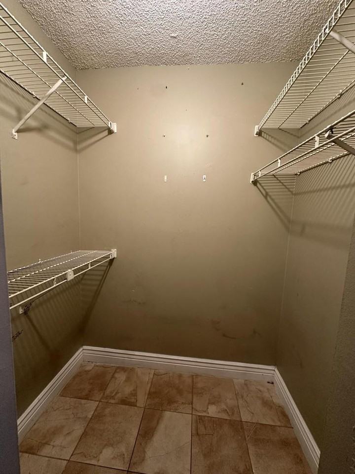 941 Coral Club Dr - Photo 6 of 8