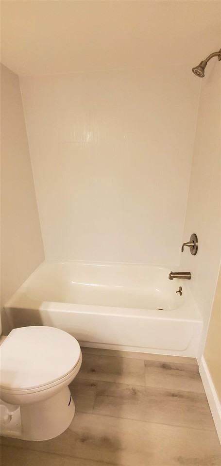 3013 Nw 92nd Ave - Photo 2 of 8