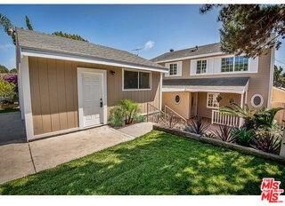 7830 W 83rd St - Photo 5 of 8