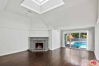 18133 Wakecrest Dr - Photo 2 of 8