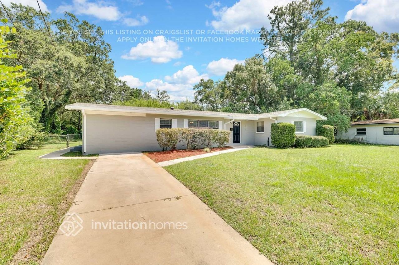 6330 Maney Dr S - Photo 3 of 30