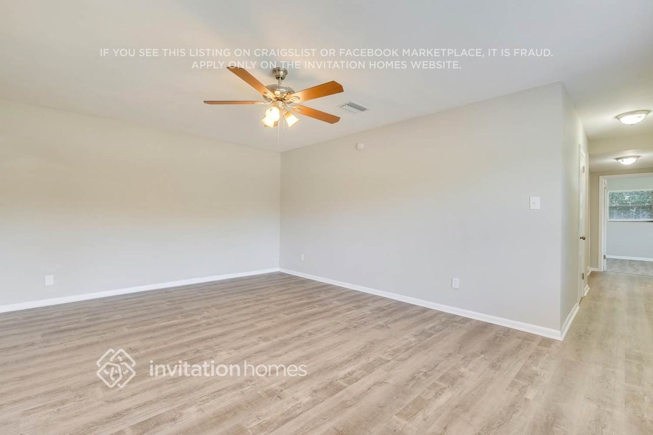 6330 Maney Dr S - Photo 4 of 30