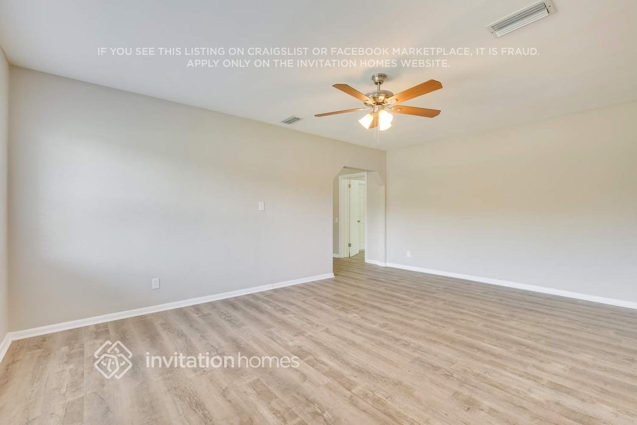 6330 Maney Dr S - Photo 5 of 30