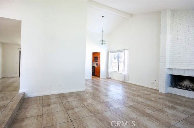 19541 Ditmar Ln - Photo 3 of 8