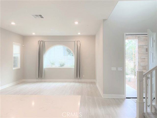 116 Scale - Photo 7 of 7