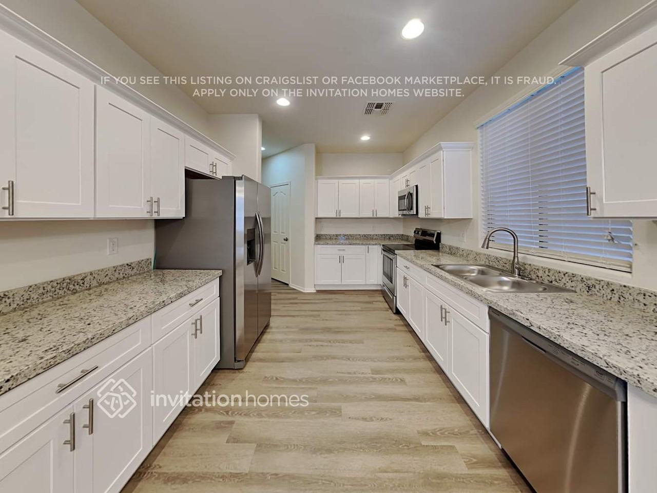 16868 W Ironwood St - Photo 7 of 20