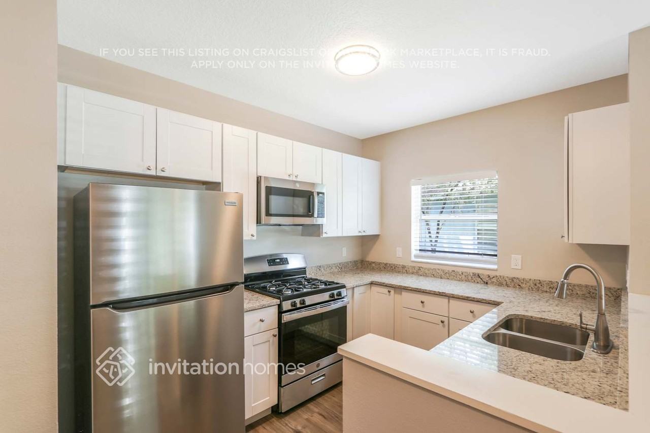 14915 Stag Run Cir - Photo 4 of 15