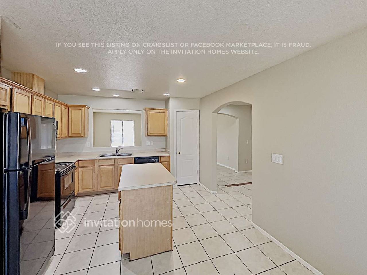 2527 E Wier Ave - Photo 6 of 15