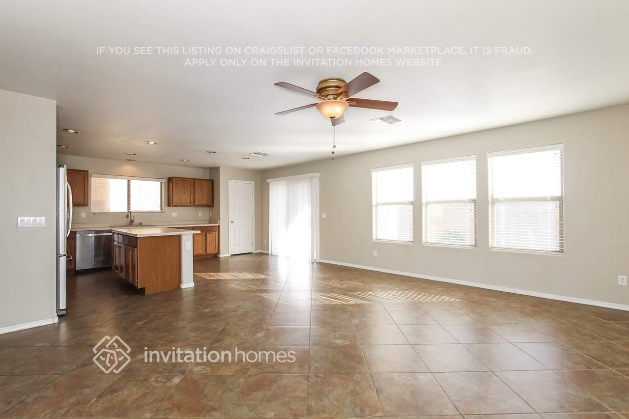 6419 W Seldon Ln - Photo 6 of 19