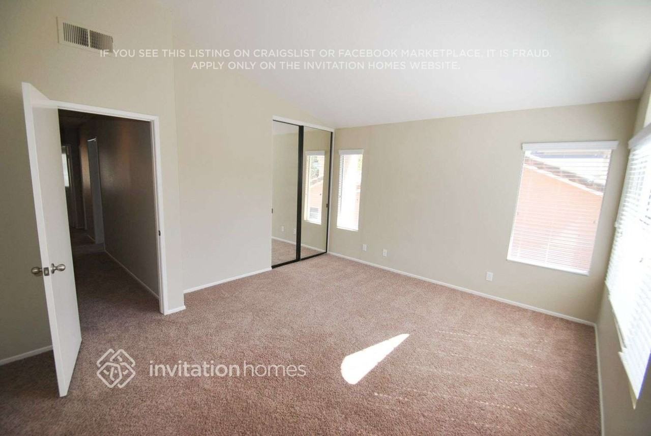 26719 Colt Dr - Photo 3 of 6